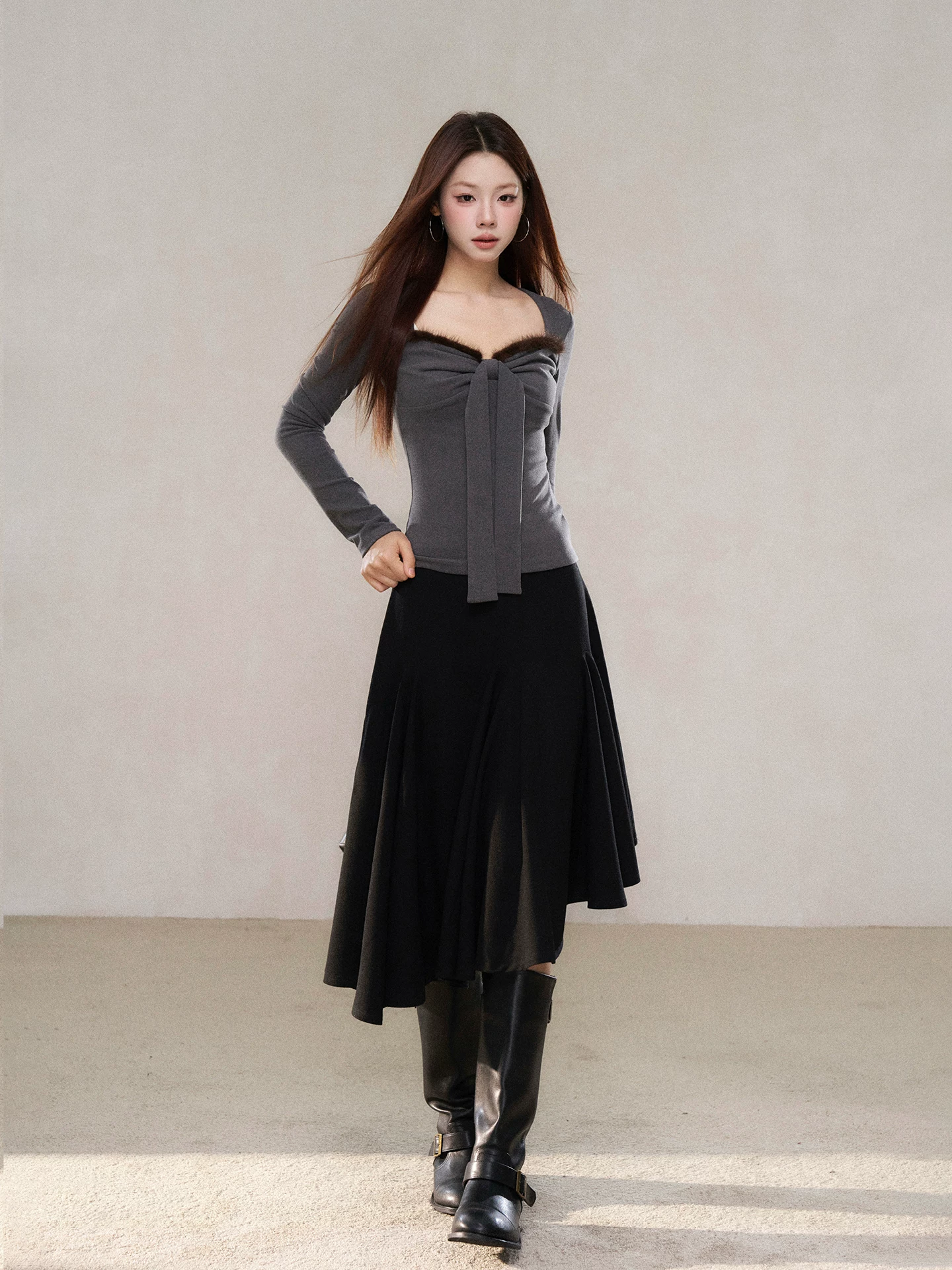 Wildberry グレー ファー調切り替え長袖Tシャツ