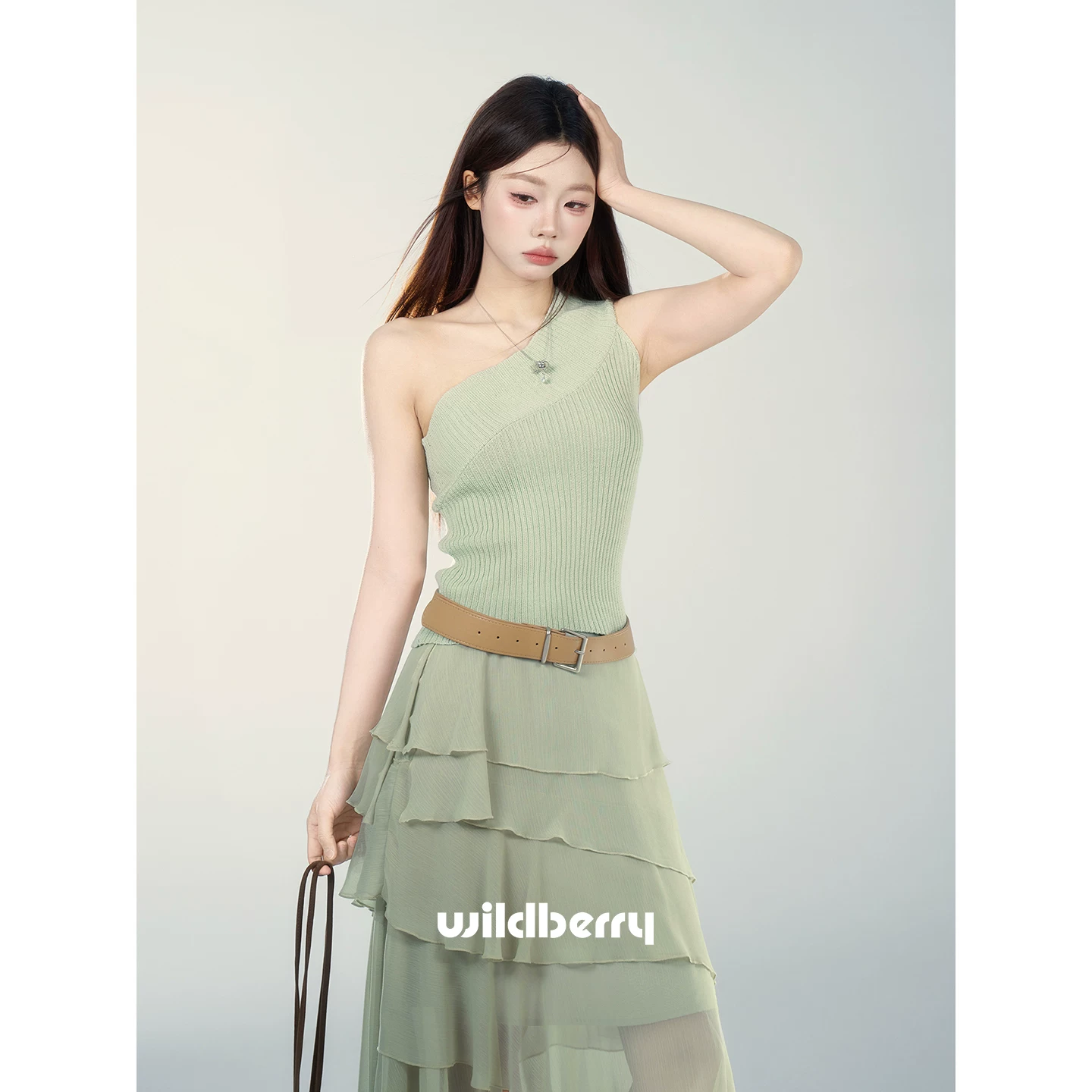 Wildberry ワンショルダー キャミソール