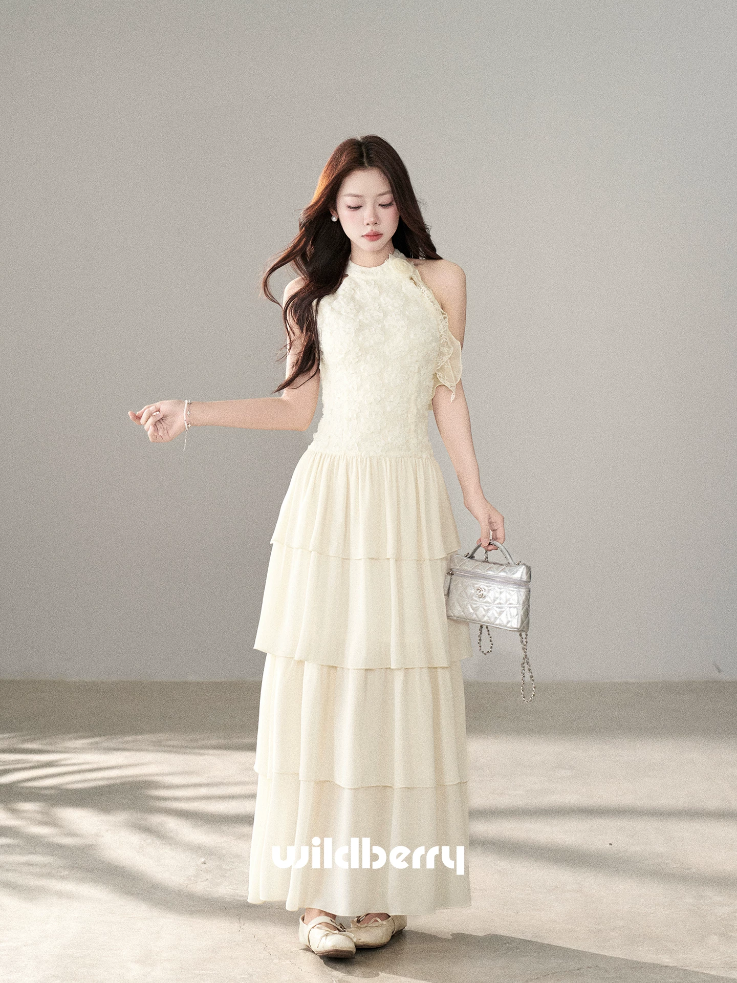Wildberry ホルターネック ティアードロングワンピース