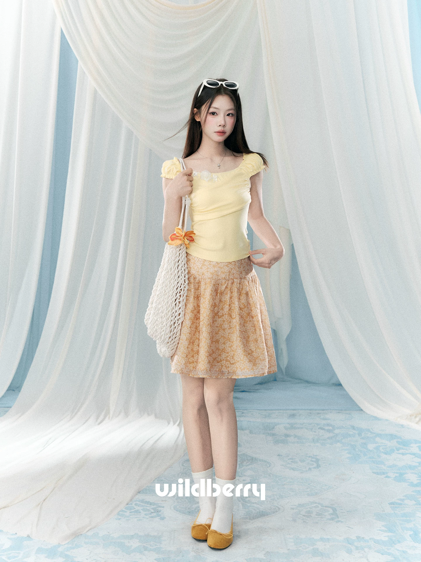 Wildberry 小花柄 Aラインミニスカート