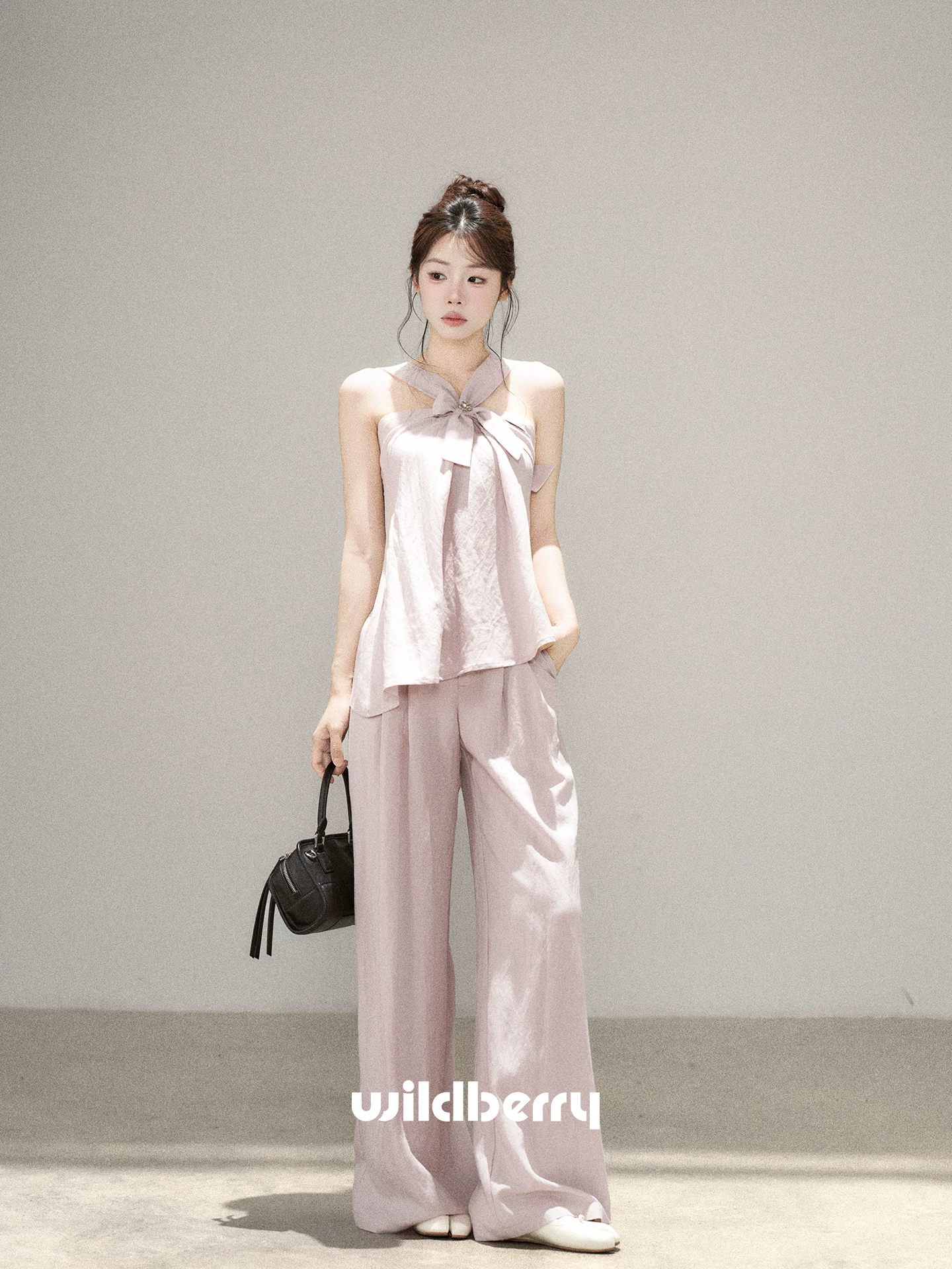 Wildberry ホルターネックトップス＆ワイドパンツ