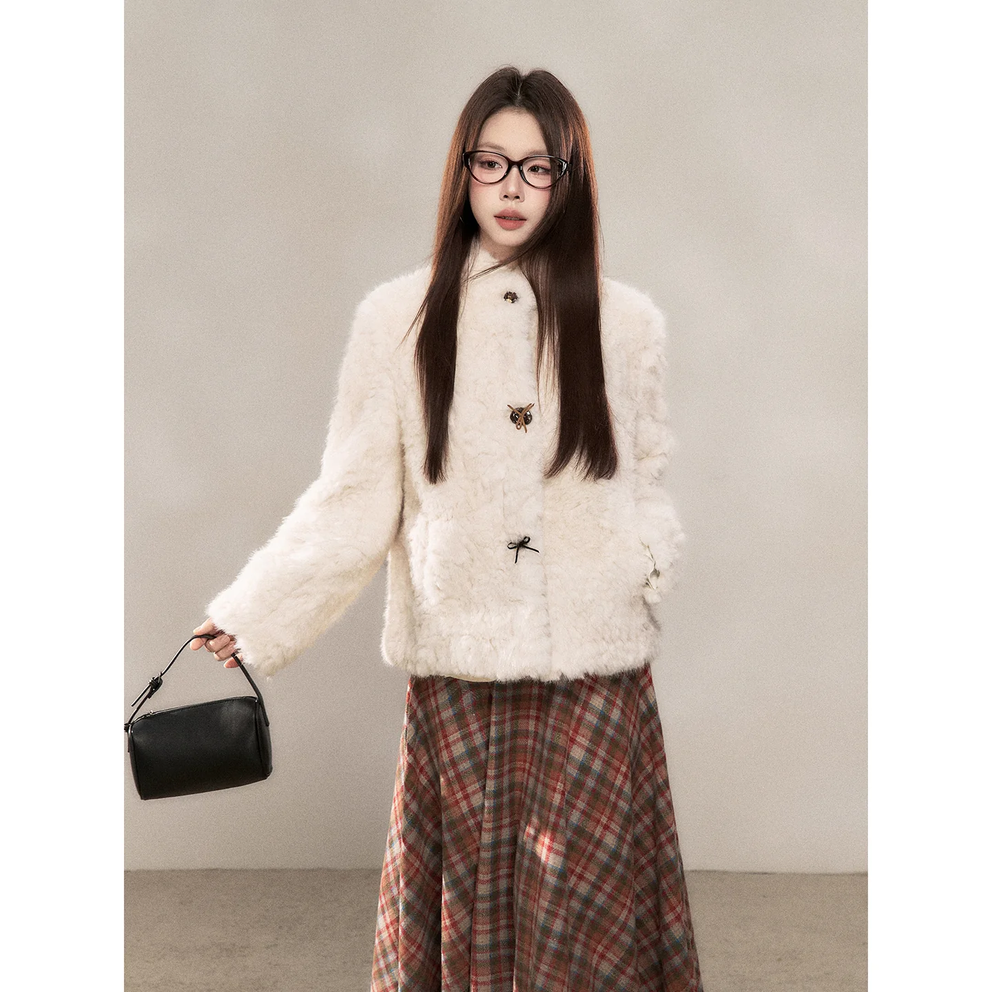 Wildberry ホワイト ファー調ショートジャケット