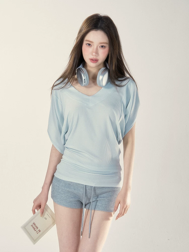 Wildberry ホワイト Vネックドルマン半袖Tシャツ
