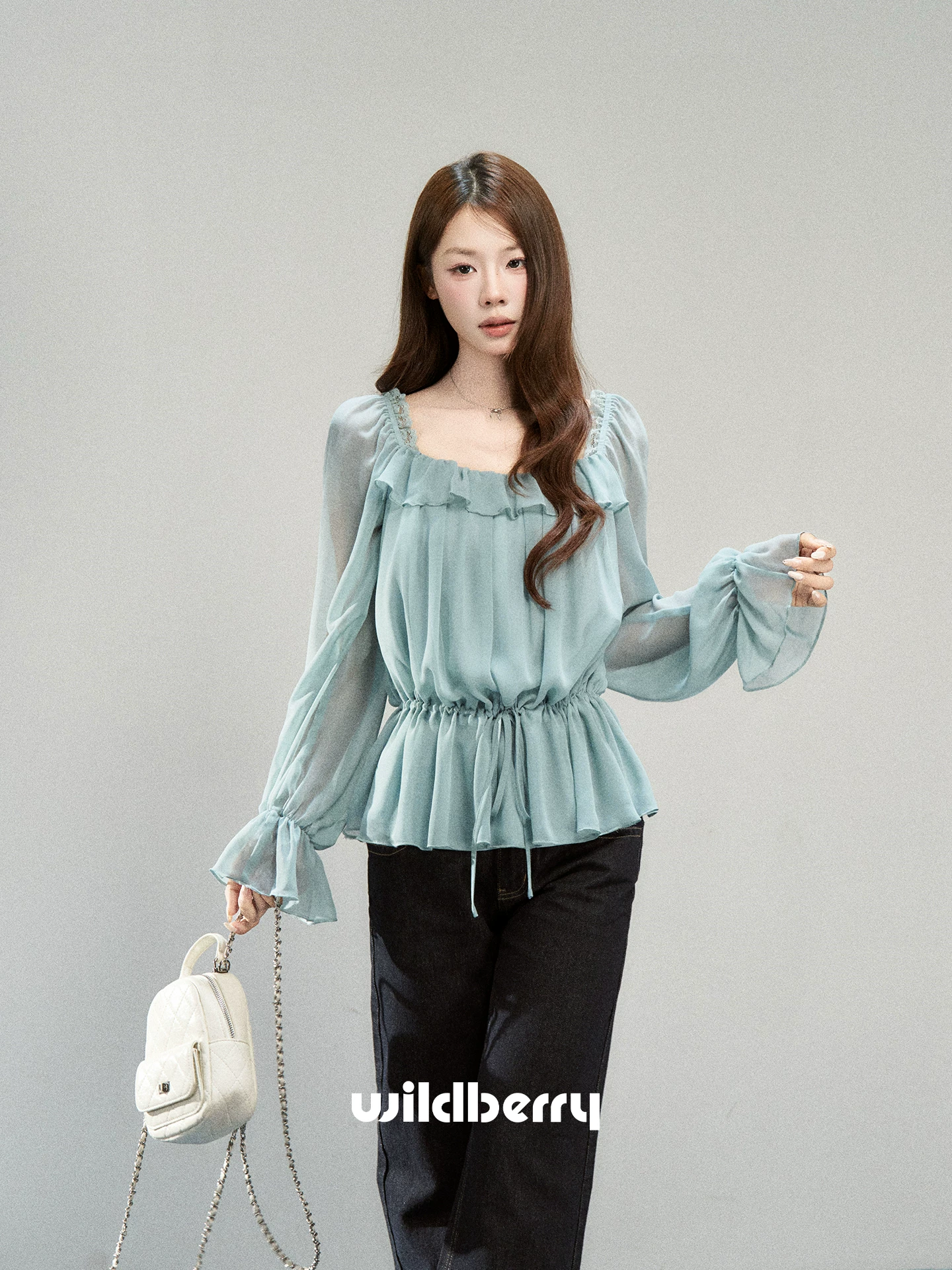 Wildberry スクエアネック フリルシフォンブラウス