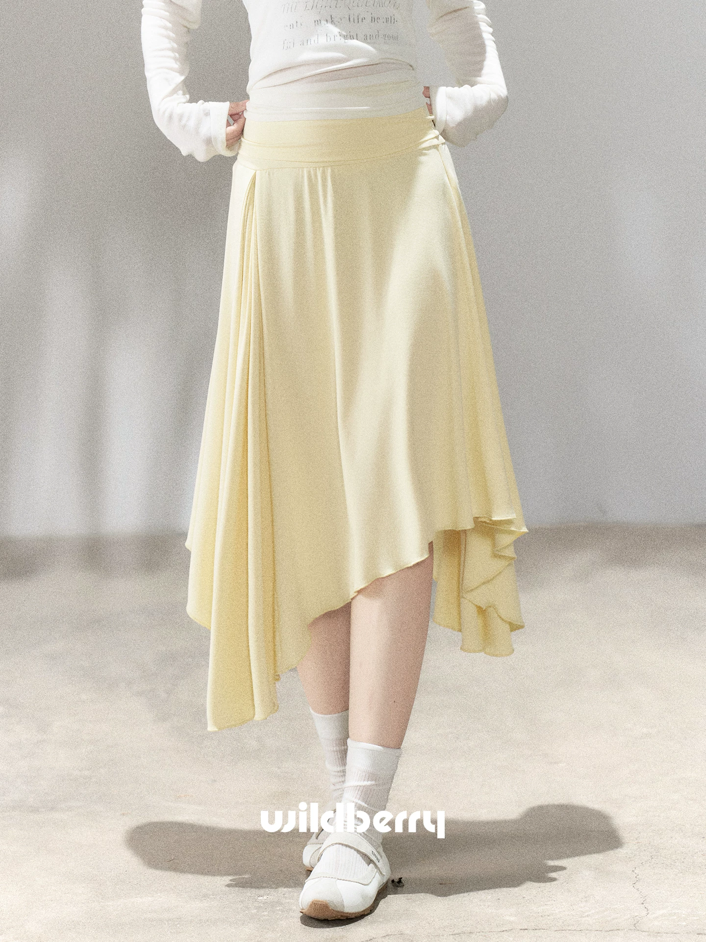 Wildberry アシンメトリー Aラインミディスカート