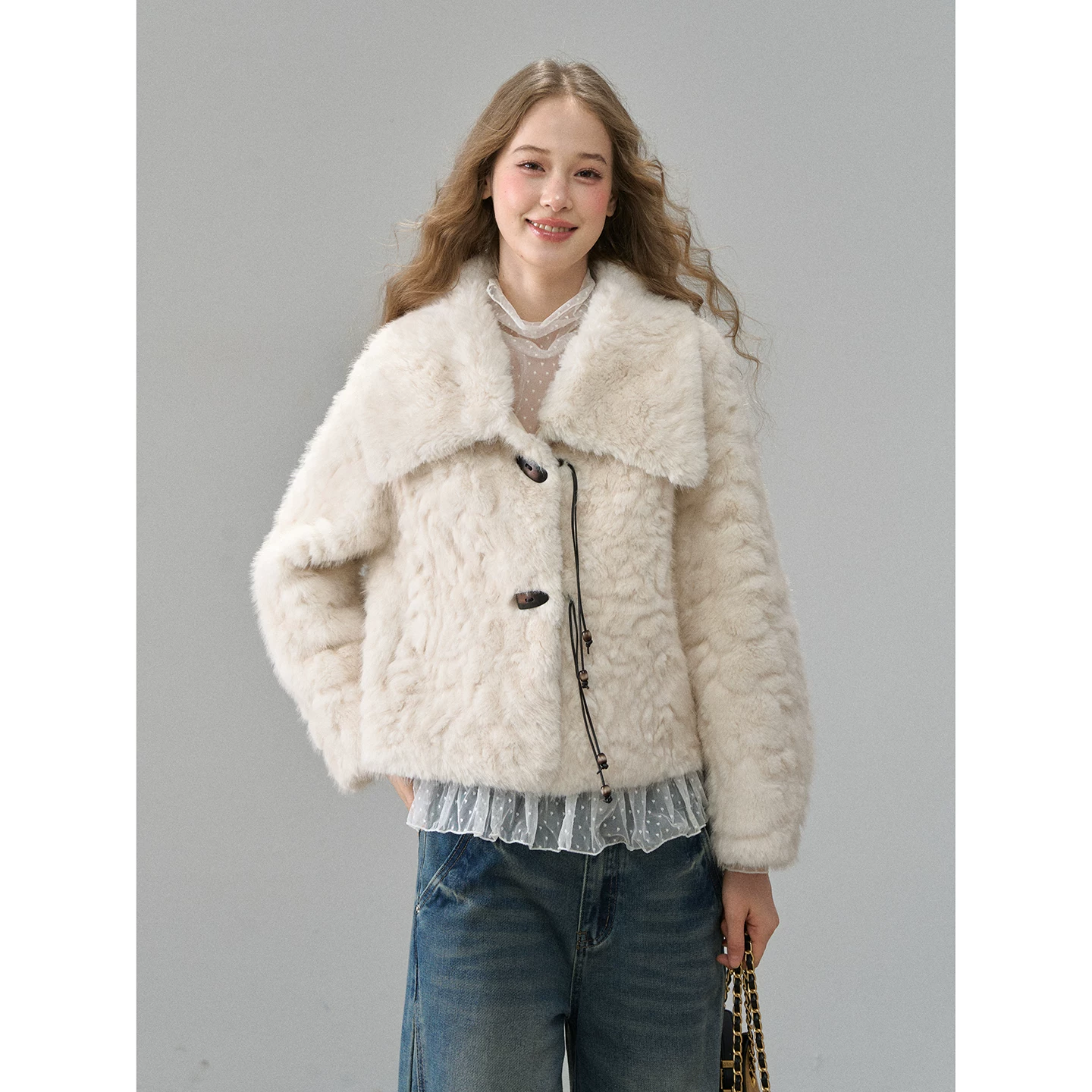 Wildberry ホワイト ファー調ウールショートコート