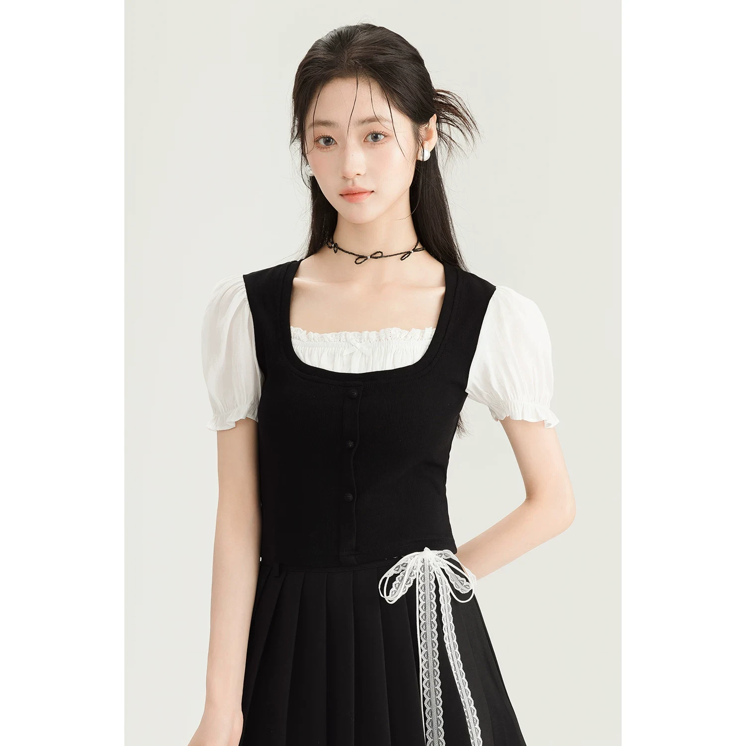 リボン付き レイヤード風パフスリーブトップス 商品写真